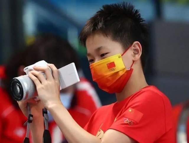 阿森纳在过去一直都对尤文前锋弗拉霍维奇很感兴趣，在与球员方面联系了几个月后，阿森纳现在已经决定放弃引进他，把注意力集中在其他的人选身上。